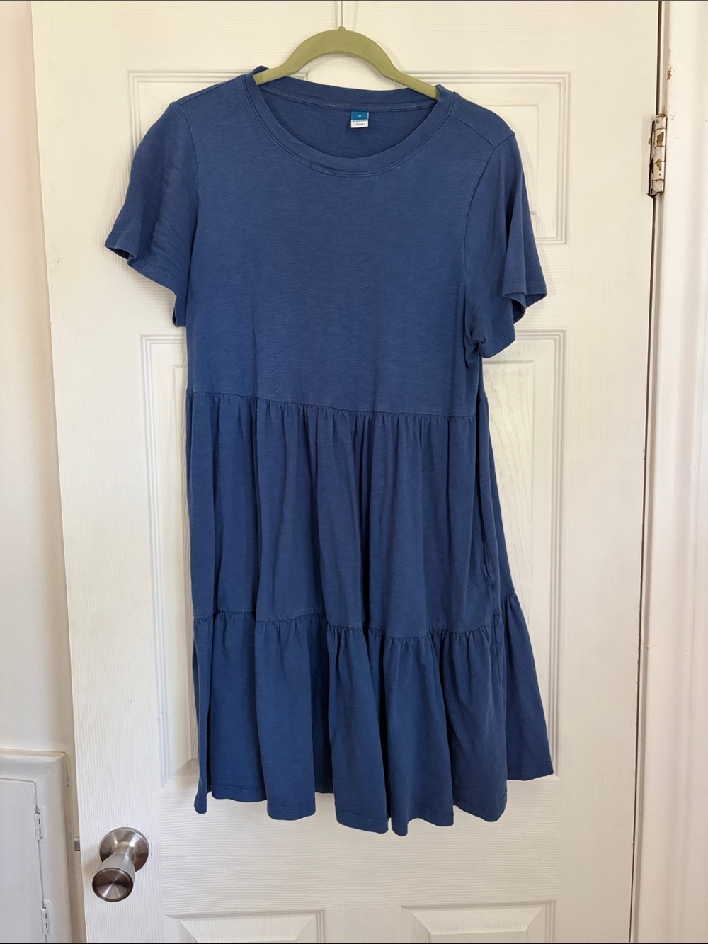 Old Navy Short-Sleeve Tiered Tunic Dress in Navy
